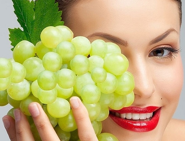 فواید ماسک انگور برای درخشش و سلامت پوست