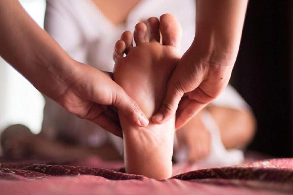 چگونه با استفاده از ماساژ فشار خون را کاهش دهیم؟