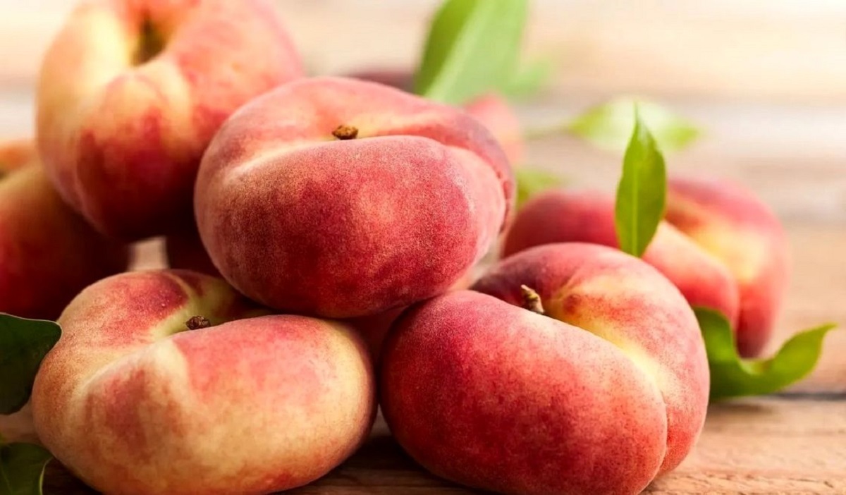 خواص هلو انجیری چیست ؟