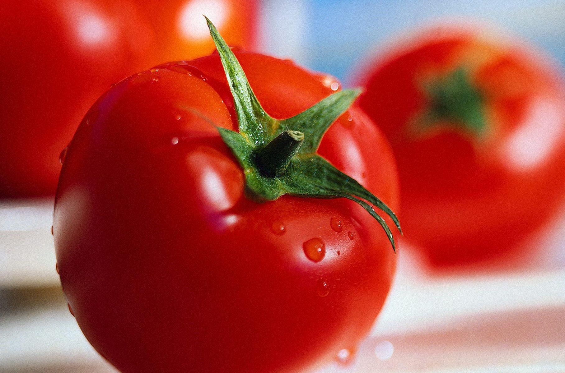 خوردن گوجه فرنگی با بدن چه می‌کند